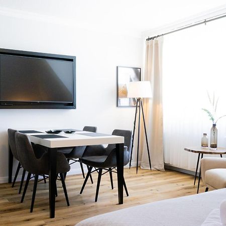 Strandnahe Moderne: Ferienwohnung mit Parkplatz und Garten Scharbeutz Exterior photo